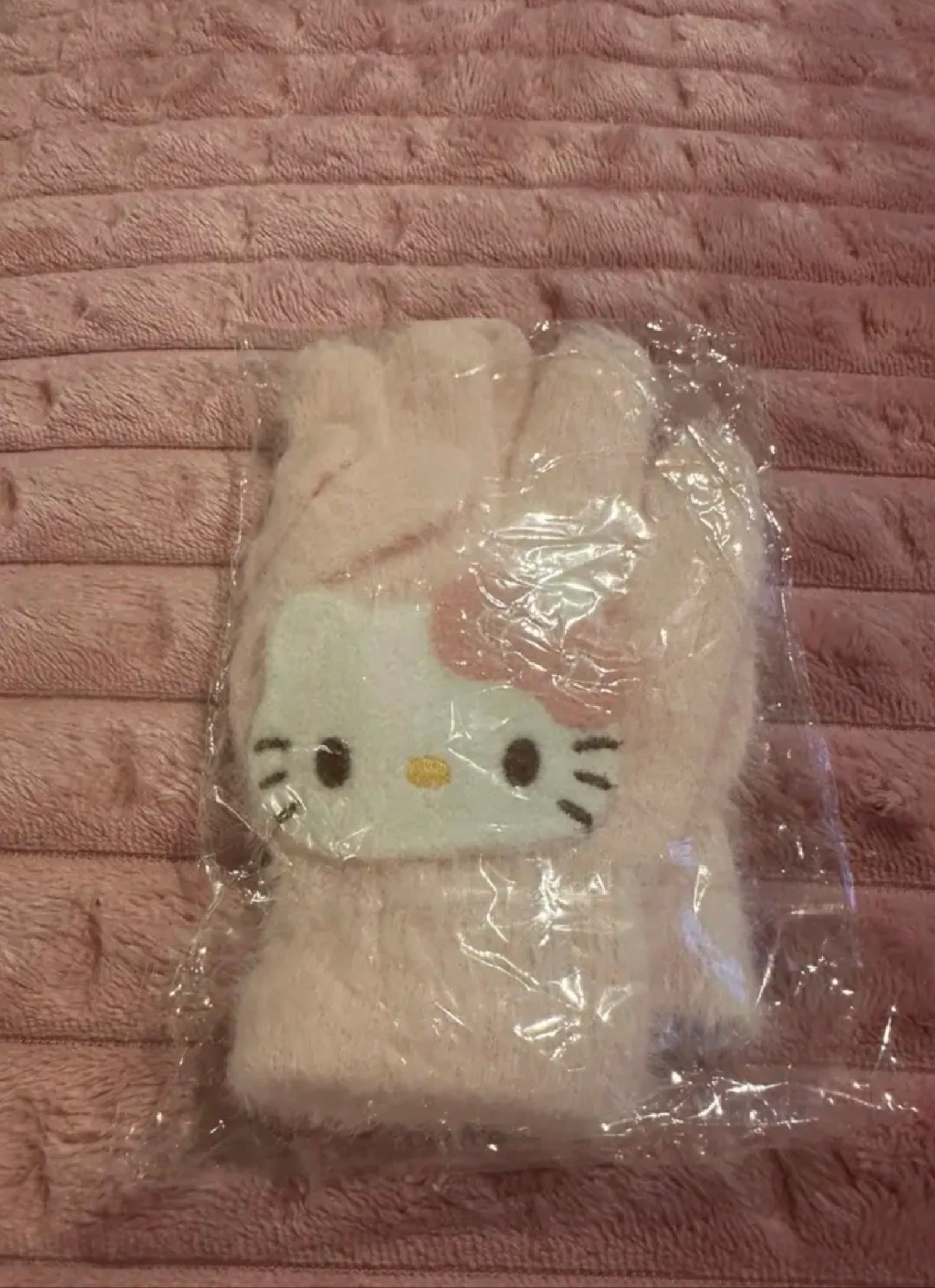 Hello Kitty Warm Gloves – photo 2